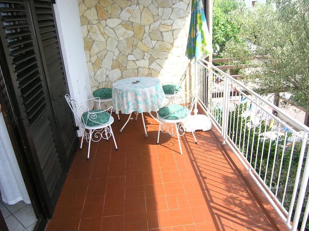 Apartmani Plach Đảo Krk Ngoại thất bức ảnh