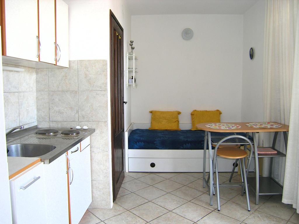 Apartmani Plach Đảo Krk Ngoại thất bức ảnh
